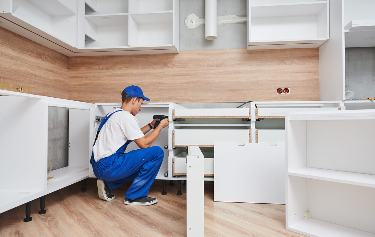 Under Table Wireless Charging: Commercial Installation Guide