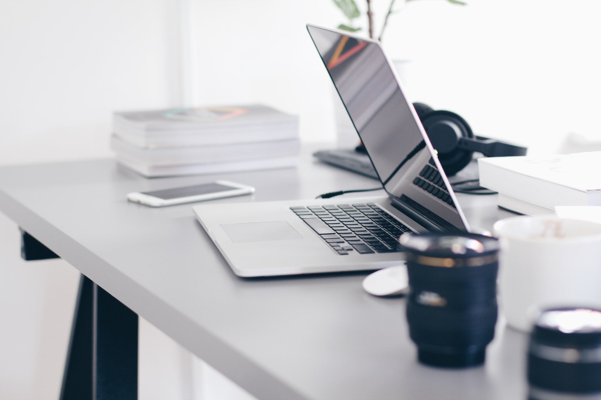 Clutter-free Wireless Charger